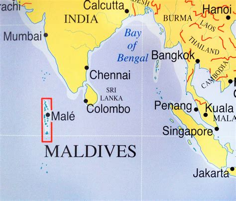 is maldives a country.